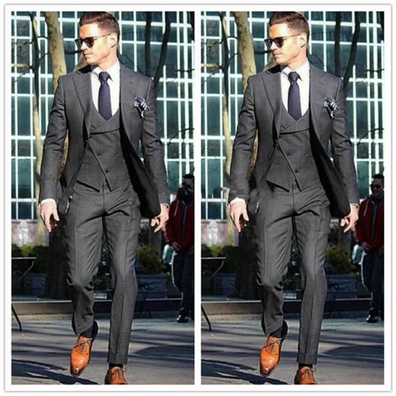 Customized formal suits, grooms wear men's dresses, dark gray wedding dresses, cheap 3 pieces of business suits for men (jacket
Customized formal suits, grooms wear men's dresses, dark gray wedding dresses, cheap 3 pieces of business suits for men (jacket