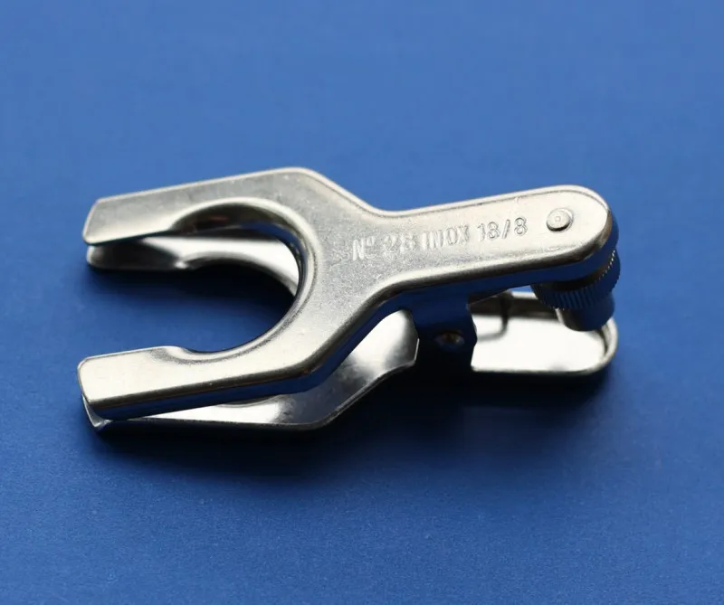 75pcs/lot 28# stainless steel joint Pinch clip Spherical ball joint clamp for standard joint in lab
75pcs/lot 28# stainless steel joint Pinch clip Spherical ball joint clamp for standard joint in lab