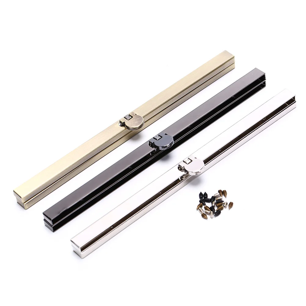 1 шт., бронзовая рама для кошелька, 19 см
1 шт., бронзовая рама для кошелька, 19 см