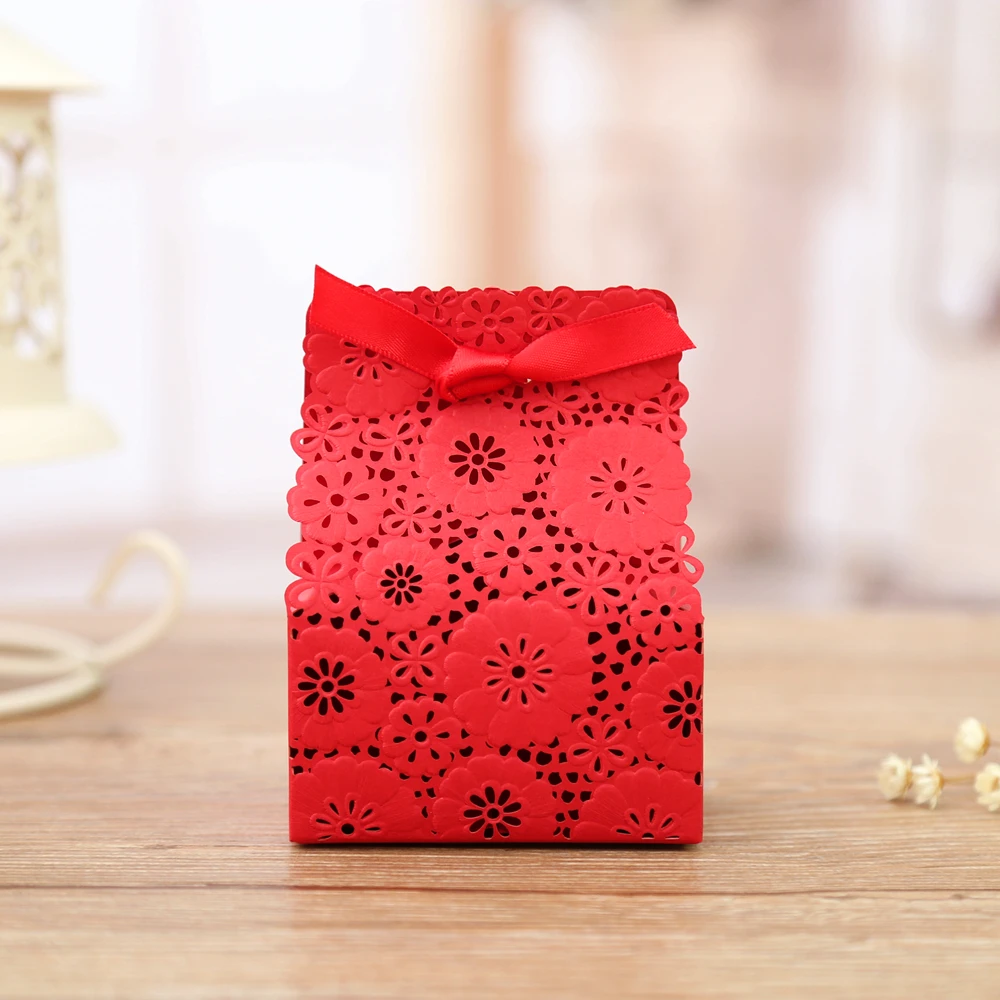 50 PCS, Ivory Red Flower Laser Cut Wedding Favor Boxes Wedding Candy Box Casamento Wedding Favors And Gifts, CB5191
50 PCS, Ivory Red Flower Laser Cut Wedding Favor Boxes Wedding Candy Box Casamento Wedding Favors And Gifts, CB5191