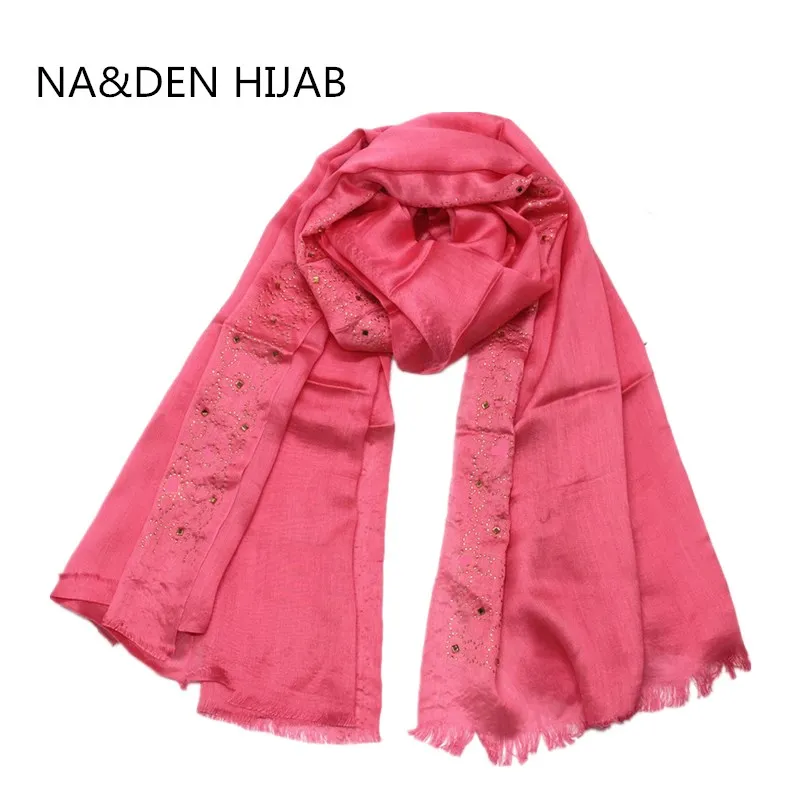 Hot panels pressing gold plaque solid tassels viscose scarf women plain shawl cosy muslim hijabs 10pcs/lot fast shipping
Hot panels pressing gold plaque solid tassels viscose scarf women plain shawl cosy muslim hijabs 10pcs/lot fast shipping
