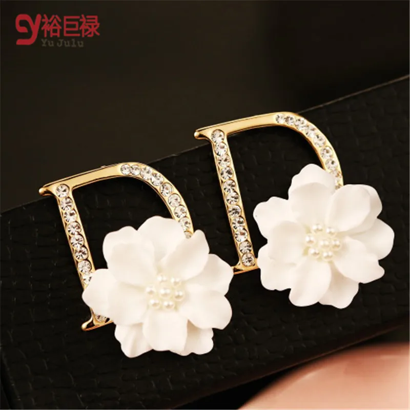 2020 D Earrings For Women Luxury High Brand Simulated Flower Earrings Gold Color Hot Allergy Free Fashion Cute Crystal Letter
2020 D Earrings For Women Luxury High Brand Simulated Flower Earrings Gold Color Hot Allergy Free Fashion Cute Crystal Letter