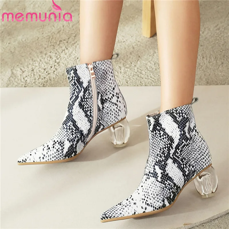 MEMUNIA 2020 new hot women ankle boots genuine leather snake boots crystal high heels autumn Chelsea boots woman dress shoes
MEMUNIA 2020 new hot women ankle boots genuine leather snake boots crystal high heels autumn Chelsea boots woman dress shoes