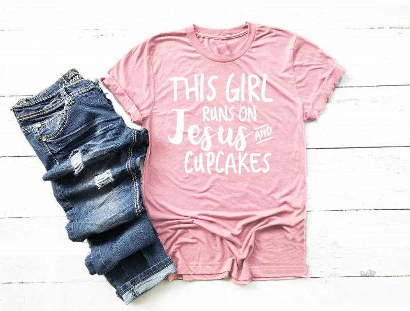 Рубашка с изображением Иисуса и кексов женская модная женская рубашка с забавным девизом христианские уличные стильные верующие
Рубашка с изображением Иисуса и кексов женская модная женская рубашка с забавным девизом христианские уличные стильные верующие