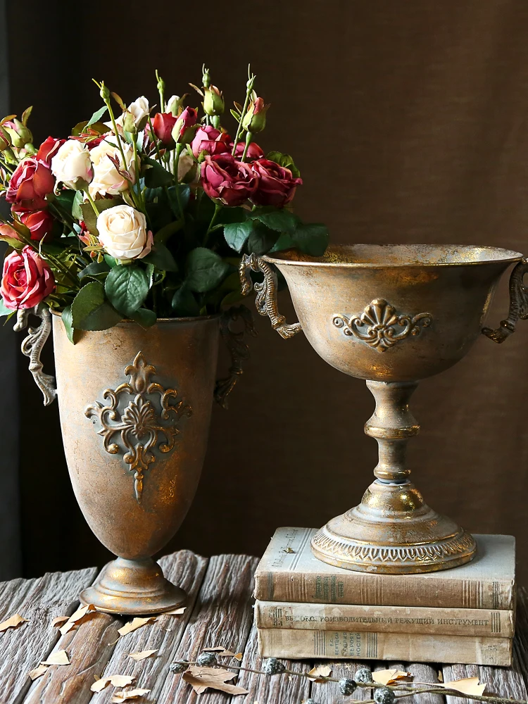 Golden Vintage Old Wrought Iron Vase Flower Silver European Flower Pot Goblet Classical Floral Ornaments
Golden Vintage Old Wrought Iron Vase Flower Silver European Flower Pot Goblet Classical Floral Ornaments
