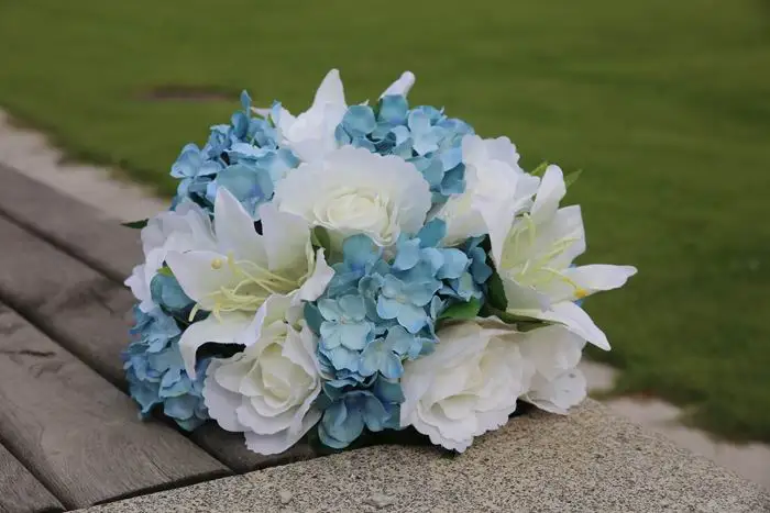 SPR New!! wedding road lead flowers dahlia Rose flowers flower candlestick table centerpiece flower decoratio Free shipping
SPR New!! wedding road lead flowers dahlia Rose flowers flower candlestick table centerpiece flower decoratio Free shipping