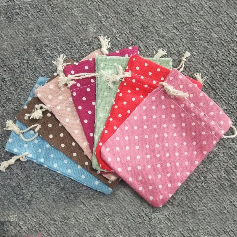 50pcs/lot Dots Design Cotton Bags 10x14cm Linen Drawstring Gift Bag Muslin Cosmetics Gifts Jewelry Packaging Bags & Pouches
50pcs/lot Dots Design Cotton Bags 10x14cm Linen Drawstring Gift Bag Muslin Cosmetics Gifts Jewelry Packaging Bags & Pouches