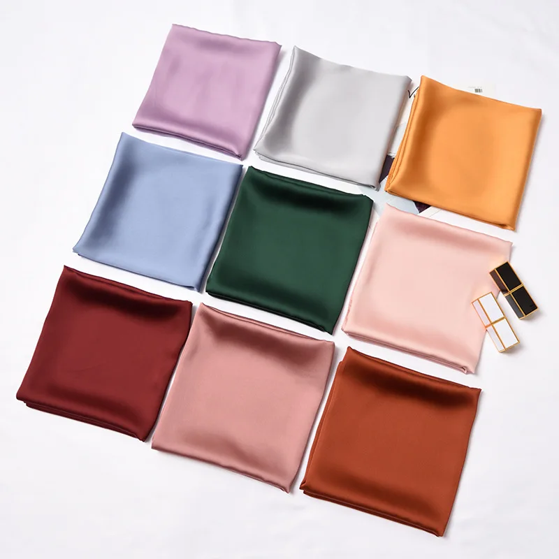 Solid color small scarf female retro silk scarf spring and summer simple wild professional scarf fashion ladies square scarf
Solid color small scarf female retro silk scarf spring and summer simple wild professional scarf fashion ladies square scarf