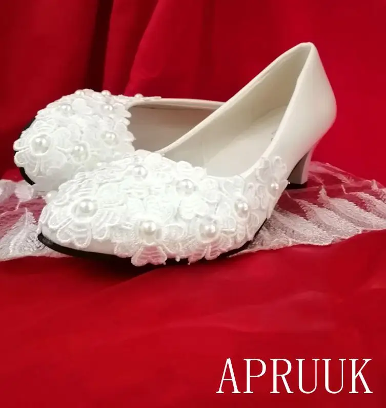 Lace med heel white pumps shoes for bride ladies bridal wedding middle heel pumps shoes handmade plus size 41 42 woman's pumps
Lace med heel white pumps shoes for bride ladies bridal wedding middle heel pumps shoes handmade plus size 41 42 woman's pumps