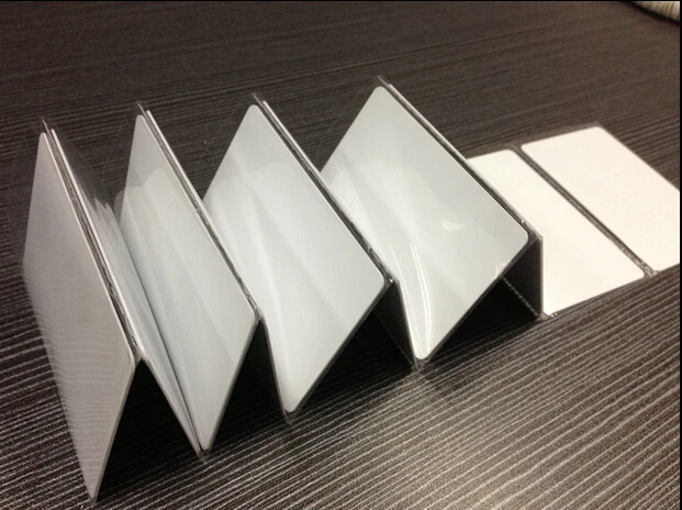 500pcs 125KHZ EM4305 RFID ID Card em4305 blank white cards contactless writable rewrite smart card rfid access card
500pcs 125KHZ EM4305 RFID ID Card em4305 blank white cards contactless writable rewrite smart card rfid access card