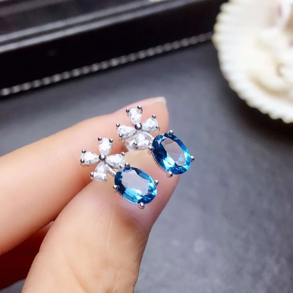 Fashion Lovely Clover windmill Natural blue topaz stud earrings S925 silver natural gemstone earrings girl party fine jewelry
Fashion Lovely Clover windmill Natural blue topaz stud earrings S925 silver natural gemstone earrings girl party fine jewelry