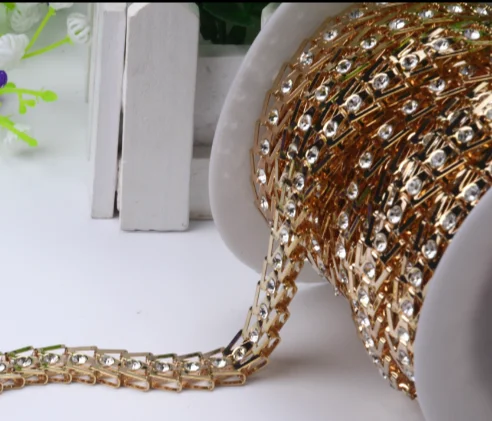 Snake chain gembling rhinestone sticker sheets luxurious phone case decor Self Adhesive Scrapbooking Sticker shoes decoration
Snake chain gembling rhinestone sticker sheets luxurious phone case decor Self Adhesive Scrapbooking Sticker shoes decoration
