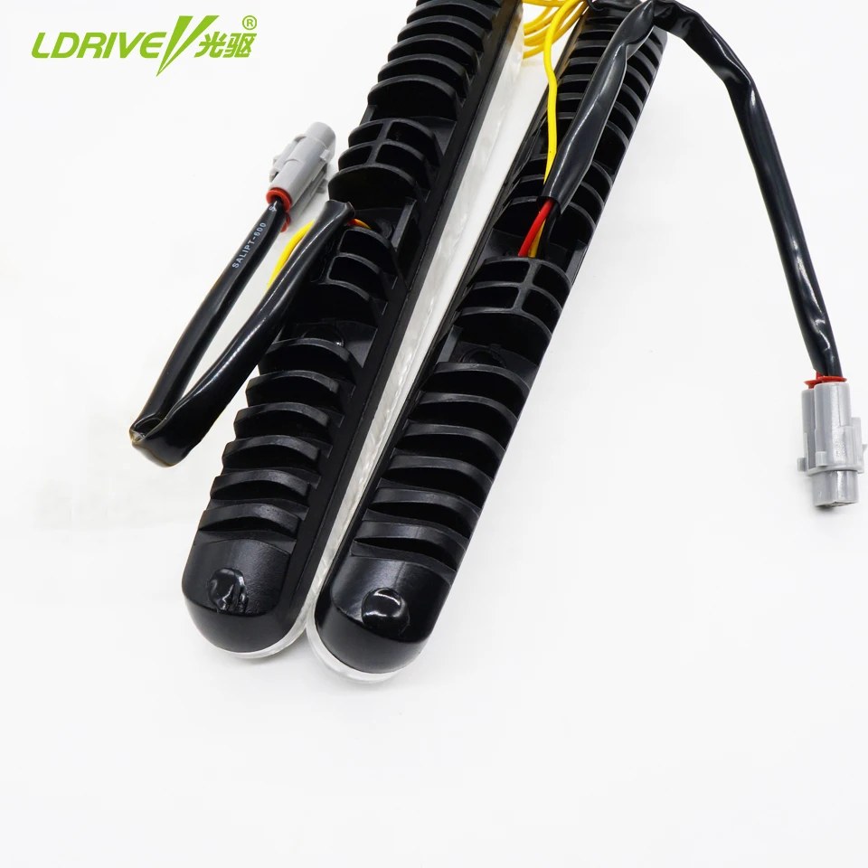 2Pcs/lot Universal Car Running Lights Fluorescent Light LED DRL Super Bright White With Yellow Turn Signal Light 6 LED
2Pcs/lot Universal Car Running Lights Fluorescent Light LED DRL Super Bright White With Yellow Turn Signal Light 6 LED