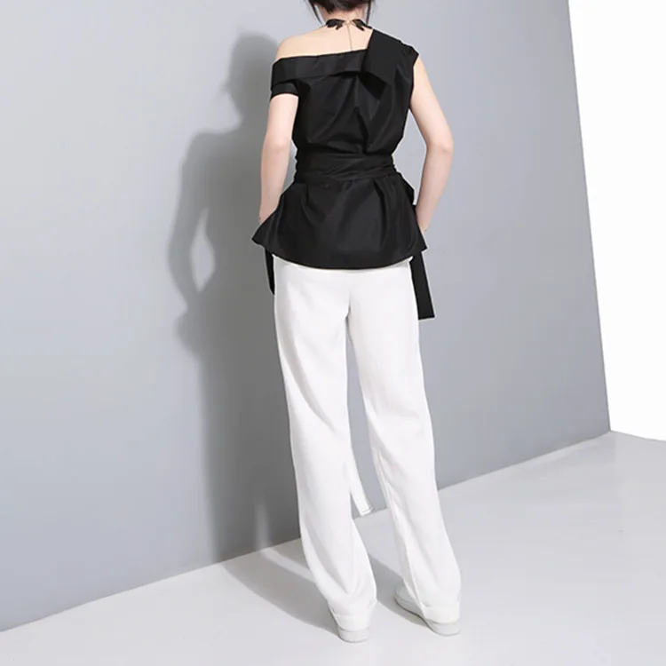 Женская модельная блузка без рукавов черная Асимметричная Свободная с V образным