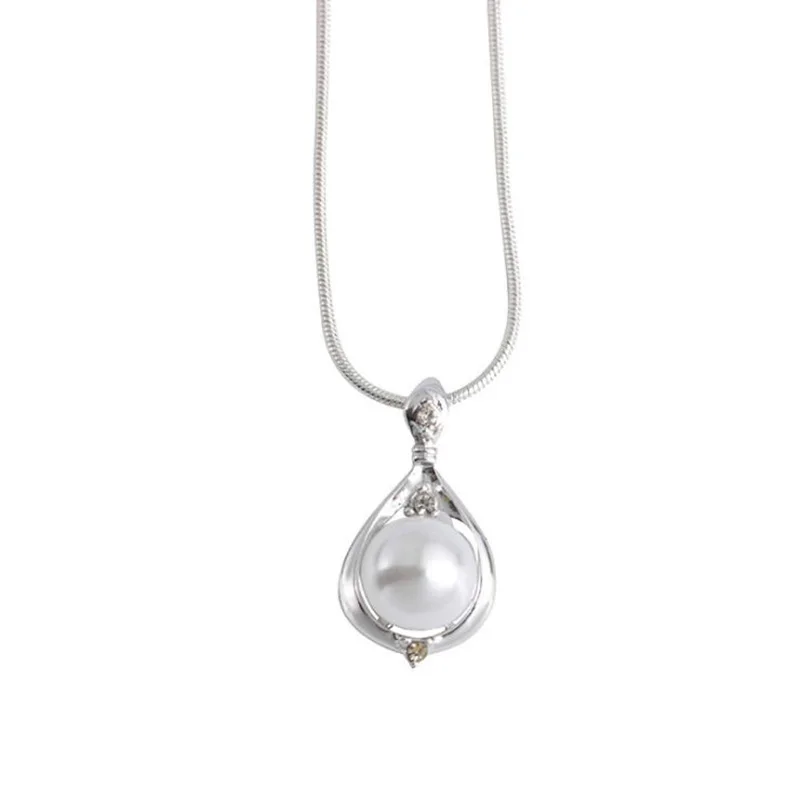 2018 new imitation pearl pendant necklace charm female short necklace declaration party jewelry accessories
2018 new imitation pearl pendant necklace charm female short necklace declaration party jewelry accessories