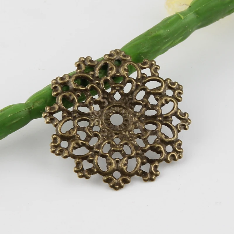 40Pcs Filigree 30mm Charm Bronze Metal Connectors Crafts for Jewelry Making Accessories Pendant
40Pcs Filigree 30mm Charm Bronze Metal Connectors Crafts for Jewelry Making Accessories Pendant