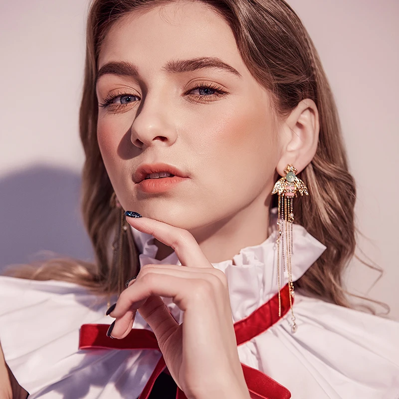 wing yuk tak Trendy Crystal Insect Bee Earrings Romantic Long Tassel Stud Earrings For Women Brand Jewelry Wholesale
wing yuk tak Trendy Crystal Insect Bee Earrings Romantic Long Tassel Stud Earrings For Women Brand Jewelry Wholesale