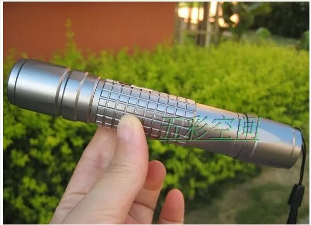 HOT! High power Military 200w 200000m 532nm Green laser pointer Lazer Flashlight Light Burning match Burn cigarettes Hunting
HOT! High power Military 200w 200000m 532nm Green laser pointer Lazer Flashlight Light Burning match Burn cigarettes Hunting
