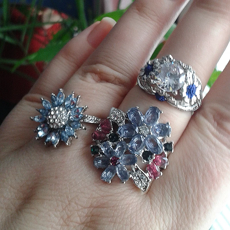 Fashion Luxury Blue Sunflower Zircon Ring Exquisite Rings For Women Jewelry Wedding Valentine's Gifts Party Accessories 30N546
Fashion Luxury Blue Sunflower Zircon Ring Exquisite Rings For Women Jewelry Wedding Valentine's Gifts Party Accessories 30N546