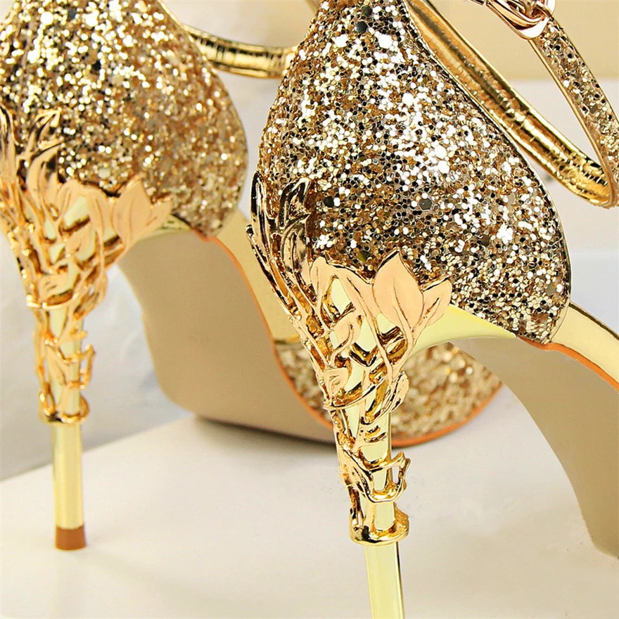 BIGTREE Hot Star Bling Ankle Buckle Women Sandals Fashion Carved Metal Heels Party Shoes Pointed Shallow High-Heeled Shoes Woman
BIGTREE Hot Star Bling Ankle Buckle Women Sandals Fashion Carved Metal Heels Party Shoes Pointed Shallow High-Heeled Shoes Woman