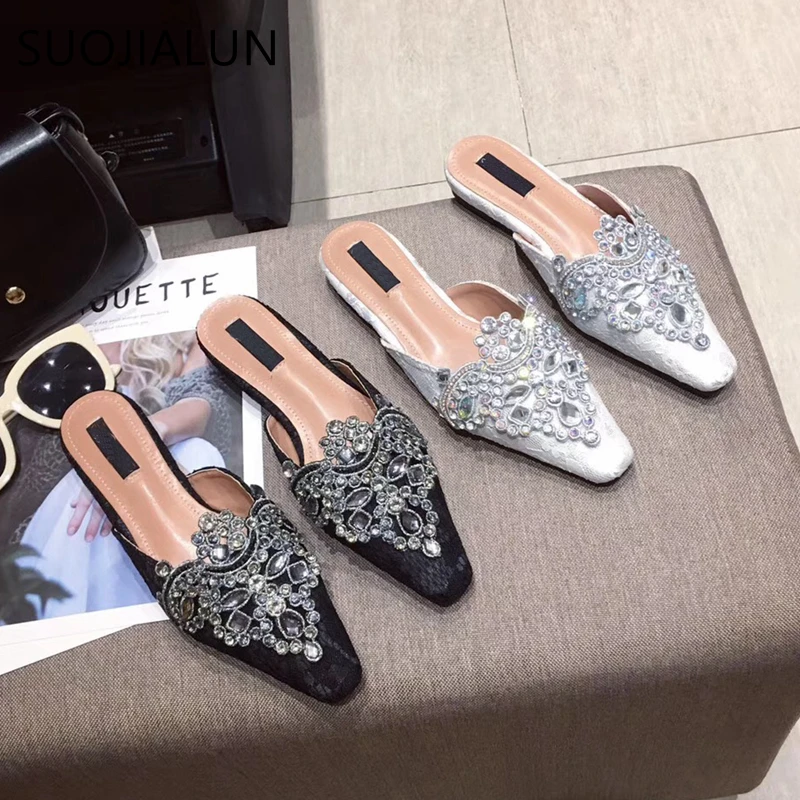 SUOJIALUN Women Summer Slippers Outdoor Quality Flat Mules Fashion Bling Rhinestone Slip On Ladies Beach Slides Sandal flipflops
SUOJIALUN Women Summer Slippers Outdoor Quality Flat Mules Fashion Bling Rhinestone Slip On Ladies Beach Slides Sandal flipflops