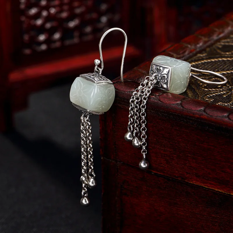 2018 Time-limited Real Brinco S925 Pure Antique Mosaic And Tian Yu Jade Pattern Tassel Lady High-end Earrings Wholesale
2018 Time-limited Real Brinco S925 Pure Antique Mosaic And Tian Yu Jade Pattern Tassel Lady High-end Earrings Wholesale