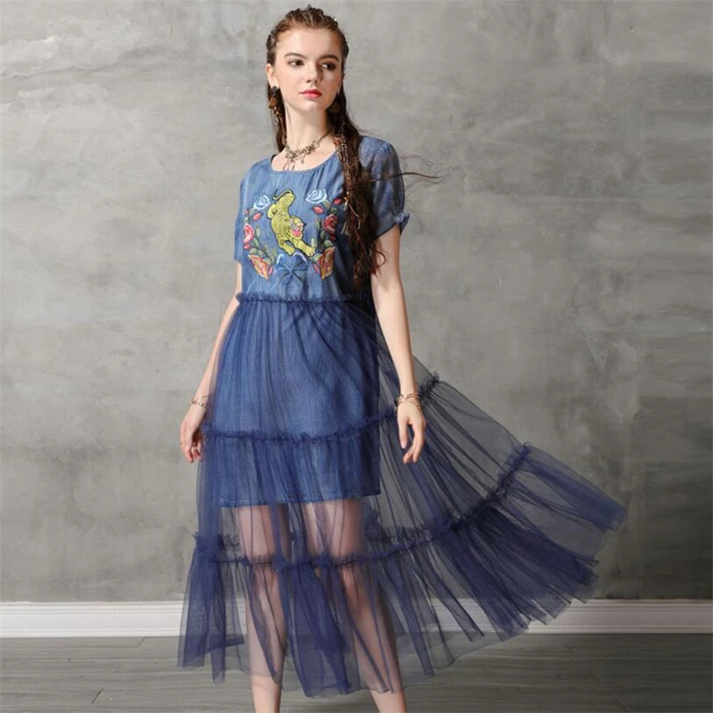 Plus Size Summer Women Vintage Mesh Stitching Dress High quality tiger embroidery Dresses Casual Midi-Calf Long Dress Vestidos
Plus Size Summer Women Vintage Mesh Stitching Dress High quality tiger embroidery Dresses Casual Midi-Calf Long Dress Vestidos