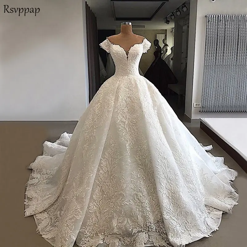 Luxury Ball Gown Wedding Dress 2022 Short Sleeve Beaded Elegant Lace Saudi Arabia Ivory Backless Tulle Bridal Wedding Gowns
Luxury Ball Gown Wedding Dress 2022 Short Sleeve Beaded Elegant Lace Saudi Arabia Ivory Backless Tulle Bridal Wedding Gowns