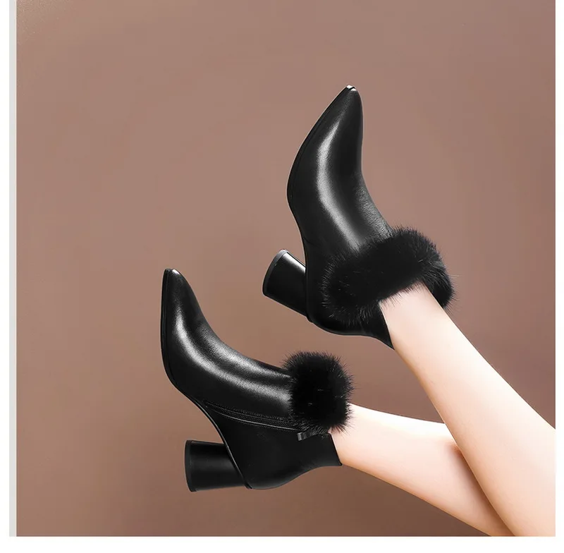 2021 Women Genuine Spring Female Platform Fashion Shoes with Fur New Beautiful Women Boots
2021 Women Genuine Spring Female Platform Fashion Shoes with Fur New Beautiful Women Boots