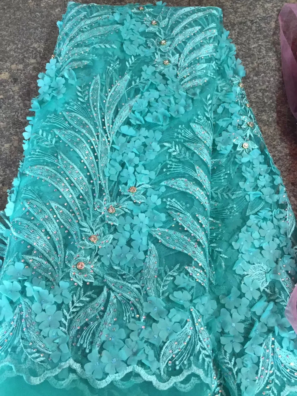 Hot sell Fashion Designs High Quality Blue 3D French Lace Fabric African Tulle Lace Fabric With Big Stones For Wedding Materials
Hot sell Fashion Designs High Quality Blue 3D French Lace Fabric African Tulle Lace Fabric With Big Stones For Wedding Materials