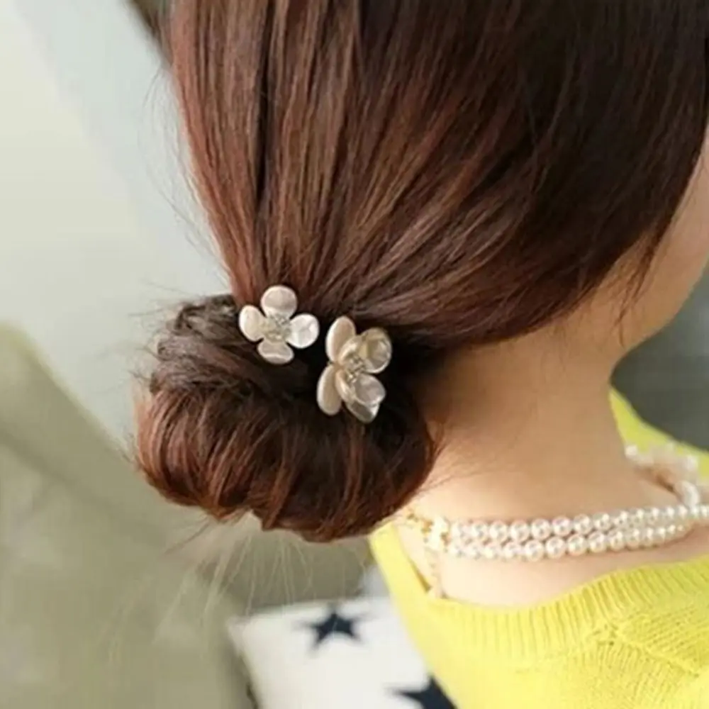 Women Girls Hairband Rhinestone Pearl Double Flower Hair Rope Hair Styling Accessories Ponytail Holder For Dropshipping
Women Girls Hairband Rhinestone Pearl Double Flower Hair Rope Hair Styling Accessories Ponytail Holder For Dropshipping