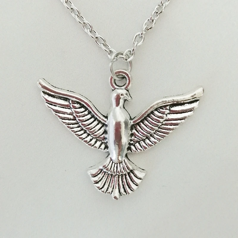 Peace Dove Necklace Snow White Messenger Necklace Beautiful Pigeon Necklace Pigeon Pendant Necklace
Peace Dove Necklace Snow White Messenger Necklace Beautiful Pigeon Necklace Pigeon Pendant Necklace