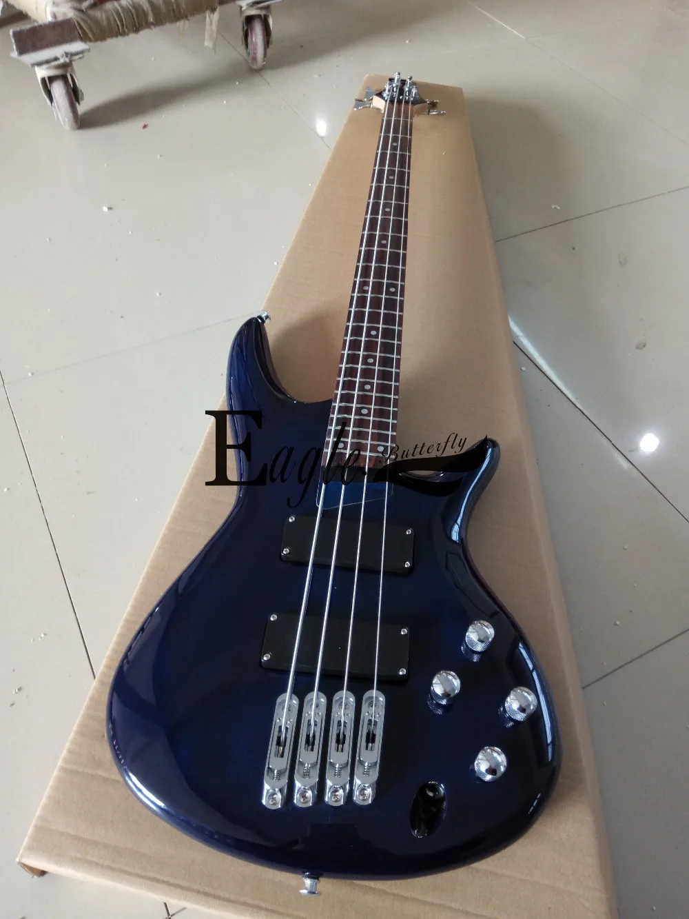 Eagle. Butterfly, electric guitar, bass custom shop, metal rock 24 product dark blue 4 string electric bass custom.
Eagle. Butterfly, electric guitar, bass custom shop, metal rock 24 product dark blue 4 string electric bass custom.