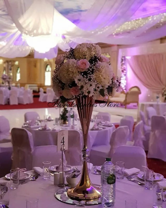 70cm/28'' Gold Tabletop Vase Metal Flower Vase Table Centerpiece For Mariage Metal Flowers Vases For Wedding Decoration
70cm/28'' Gold Tabletop Vase Metal Flower Vase Table Centerpiece For Mariage Metal Flowers Vases For Wedding Decoration
