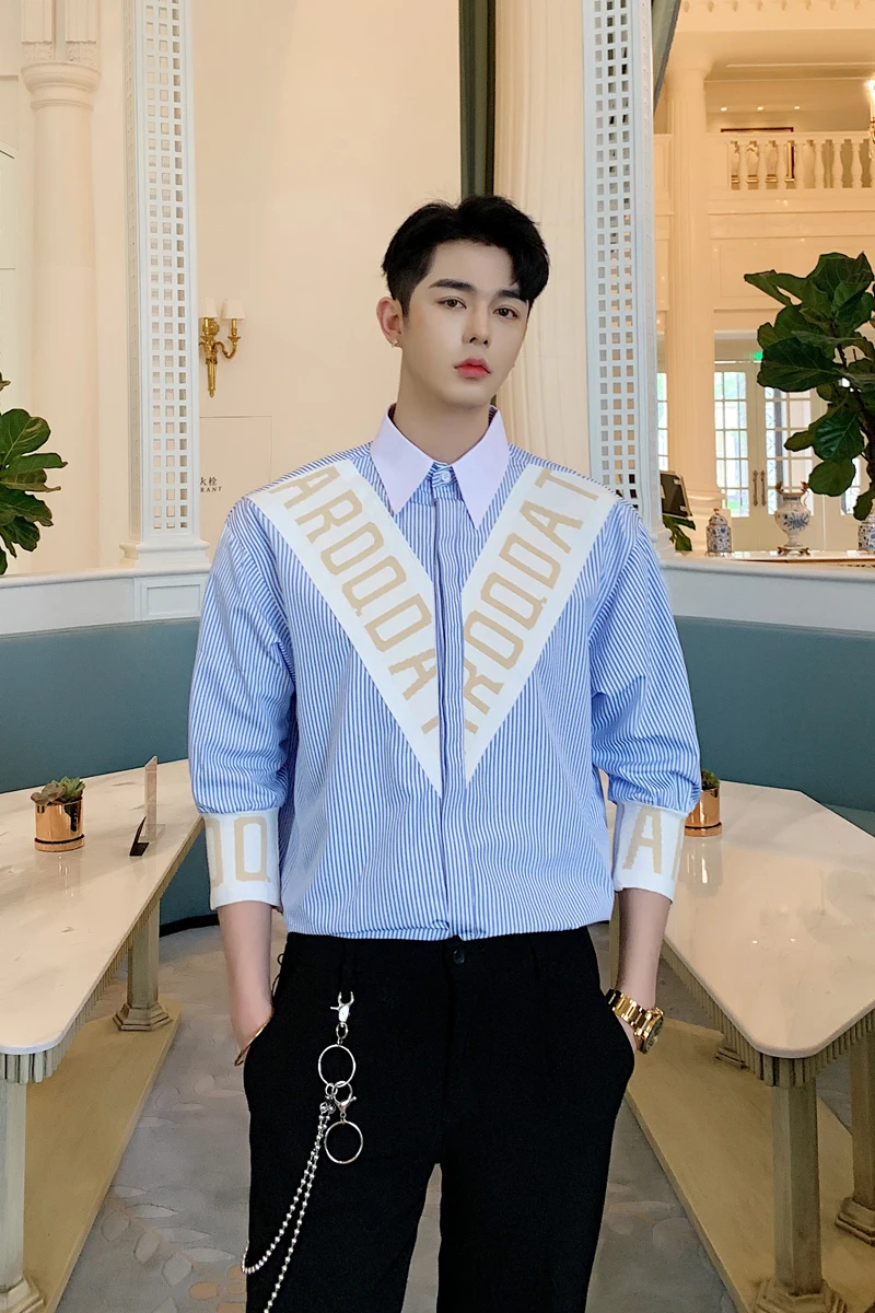 M-2XL!Summer personality letter printing stitching men's loose striped seven-point sleeve shirt hair stylist short-sleeved shir.
M-2XL!Summer personality letter printing stitching men's loose striped seven-point sleeve shirt hair stylist short-sleeved shir.