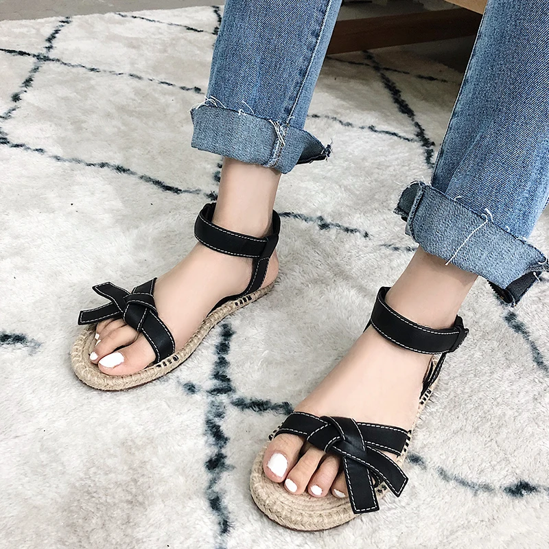 WETKISS Genuine Leather Flat Sandals Summer Sandals Women 2019 Straw Weave Platform Shoes Female Ankle Strap Casual Shoes Woman
WETKISS Genuine Leather Flat Sandals Summer Sandals Women 2019 Straw Weave Platform Shoes Female Ankle Strap Casual Shoes Woman