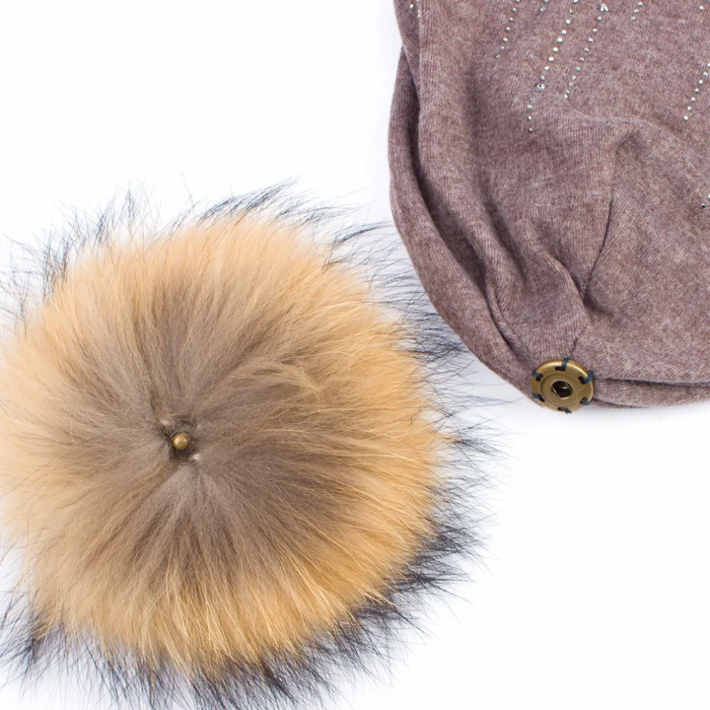 Geebro Autumn Women Round Rhinestones Cotton Caps Female Beanies Hat Real Natural Raccoon Pompoms Fur Winter Warm Pom pom Hat
Geebro Autumn Women Round Rhinestones Cotton Caps Female Beanies Hat Real Natural Raccoon Pompoms Fur Winter Warm Pom pom Hat