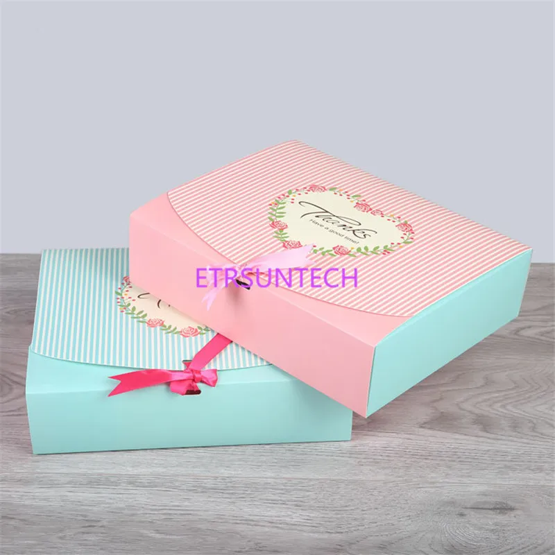 50pcs/lot Large Paper gift box Pink Wedding Favors Boxes Birthday Event Party Supplier clothing packaging carton with Ribbon
50pcs/lot Large Paper gift box Pink Wedding Favors Boxes Birthday Event Party Supplier clothing packaging carton with Ribbon