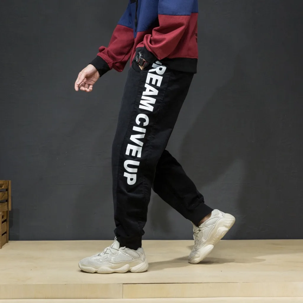 Fashion Men Jeans Casual Student Loose Fit Letter Print Pants Men 2019 Spring Summer Trendy Hip Hop Harem Jeans Plus Size
Fashion Men Jeans Casual Student Loose Fit Letter Print Pants Men 2019 Spring Summer Trendy Hip Hop Harem Jeans Plus Size