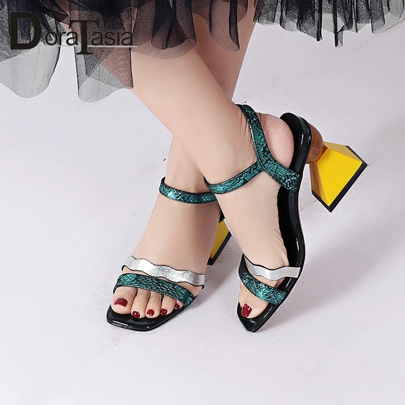 DORATASIA Brand New Luxury Genuine Cow Leather Summer Sandals Ladies High Heels Women Shoes Woman Casual Party Ol Footwear
DORATASIA Brand New Luxury Genuine Cow Leather Summer Sandals Ladies High Heels Women Shoes Woman Casual Party Ol Footwear