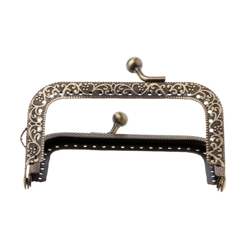 1PC Women Ladies Metal Frame Kiss Clasp Arch For Coin Purse Shoulder Bag Accessories DIY Bronze 8.5cm
1PC Women Ladies Metal Frame Kiss Clasp Arch For Coin Purse Shoulder Bag Accessories DIY Bronze 8.5cm