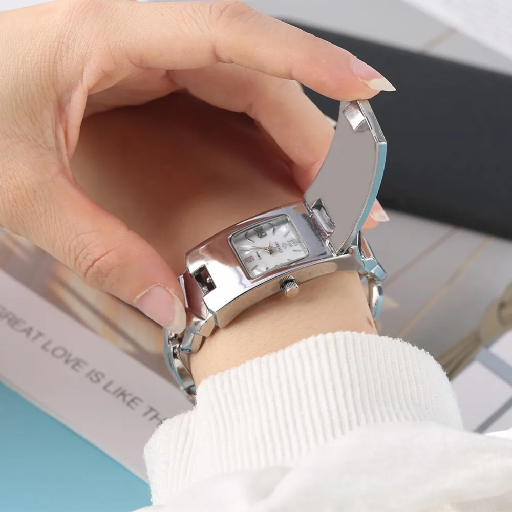 Bracelet Watch Women Quartz Sport Magnetic Watch Fashion Alloy Rectangle Dial Wrist Watch Unique Bracelets Timepieces reloj
Bracelet Watch Women Quartz Sport Magnetic Watch Fashion Alloy Rectangle Dial Wrist Watch Unique Bracelets Timepieces reloj