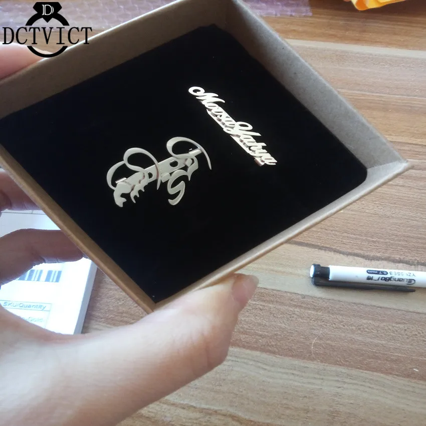 2019 personalized brooch custom name brooch stainless steel handwritten font brooch woman brooch man brooch romantic gift birthd
2019 personalized brooch custom name brooch stainless steel handwritten font brooch woman brooch man brooch romantic gift birthd
