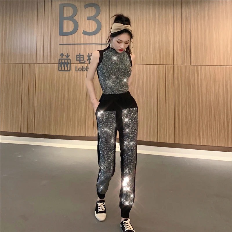 2020 Summer sequins top and bling bling pants suit Hip Hop Heap Casual Girls Glitter Bright Long Trousers
2020 Summer sequins top and bling bling pants suit Hip Hop Heap Casual Girls Glitter Bright Long Trousers