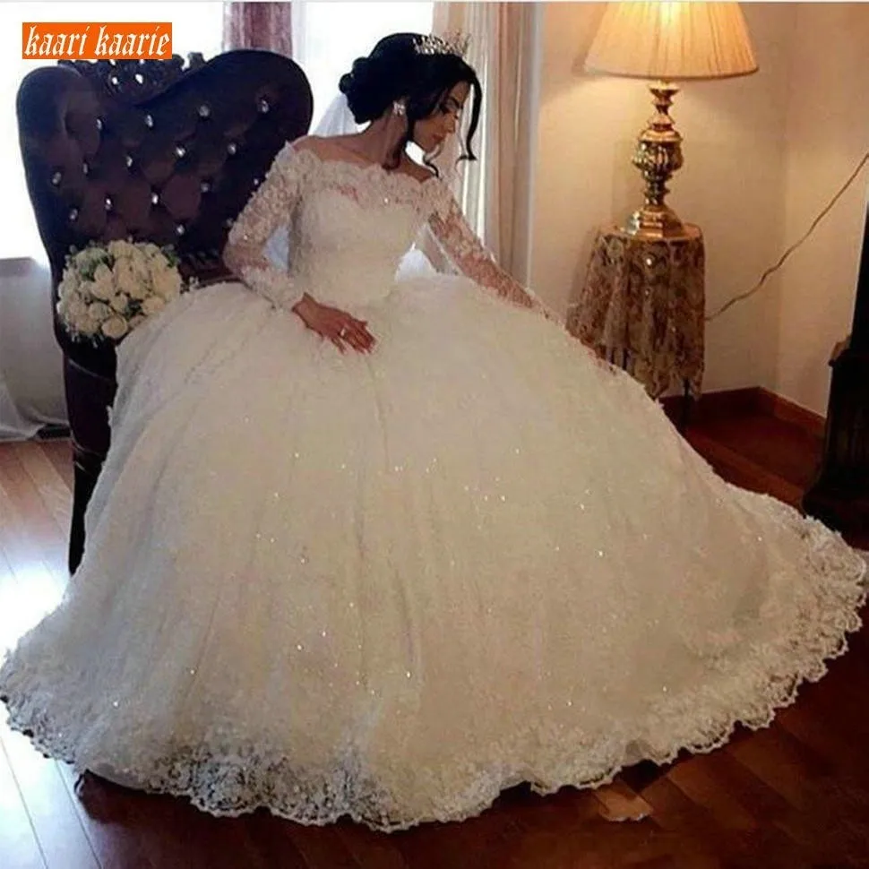Sumptuous White Ball Gown Wedding Dress Long Sleeves Lace Appliques 2021 Formal Bridal Dresses Princess Wedding Gowns On Sale
Sumptuous White Ball Gown Wedding Dress Long Sleeves Lace Appliques 2021 Formal Bridal Dresses Princess Wedding Gowns On Sale