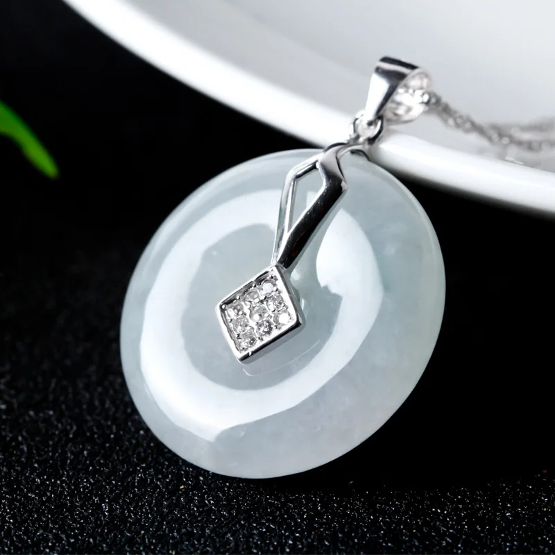 S925 Silver Jade Pingan Kou Pendant Necklace Lucky Amulet Jewelry Chinese Style Hand-carved Jade Safety Button Pendant Gift
S925 Silver Jade Pingan Kou Pendant Necklace Lucky Amulet Jewelry Chinese Style Hand-carved Jade Safety Button Pendant Gift