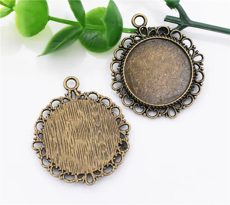 5pcs 20mm Inner Size Antique Bronze Plated Simple Lace Style Base Setting Charms Pendant-D1-22
5pcs 20mm Inner Size Antique Bronze Plated Simple Lace Style Base Setting Charms Pendant-D1-22