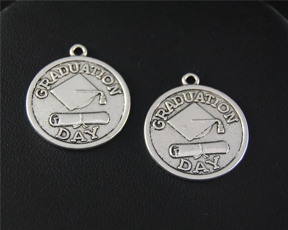 10Pcs Silver Color Graduation Day Coin Charm Jewellery Pendant For Bracelet Necklace 26x23mm A2114
10Pcs Silver Color Graduation Day Coin Charm Jewellery Pendant For Bracelet Necklace 26x23mm A2114