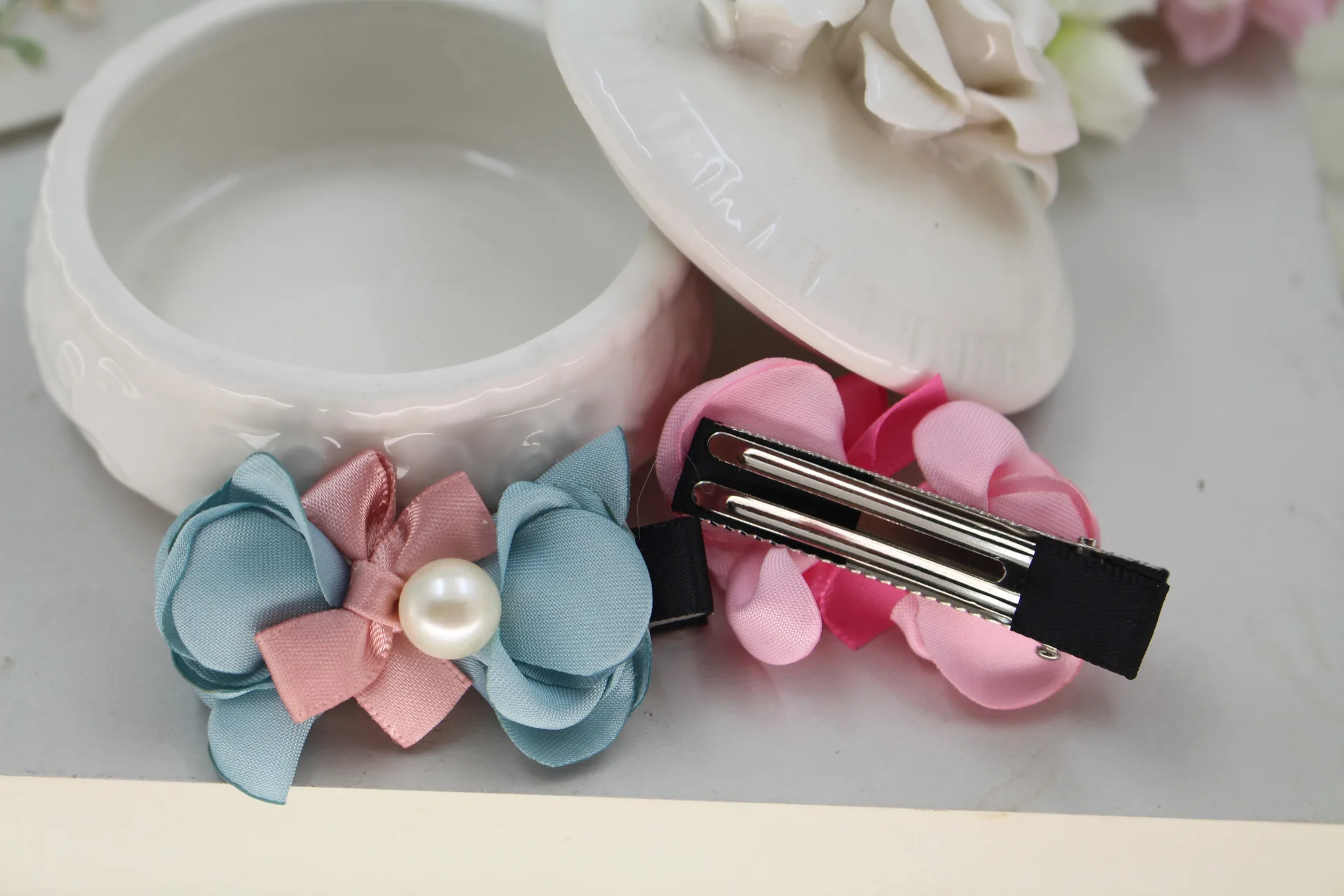 Pet headdress flower hair bands of the girls hair rope burn side princess temperament flower hairpin Dog hair clip 20pcs
Pet headdress flower hair bands of the girls hair rope burn side princess temperament flower hairpin Dog hair clip 20pcs