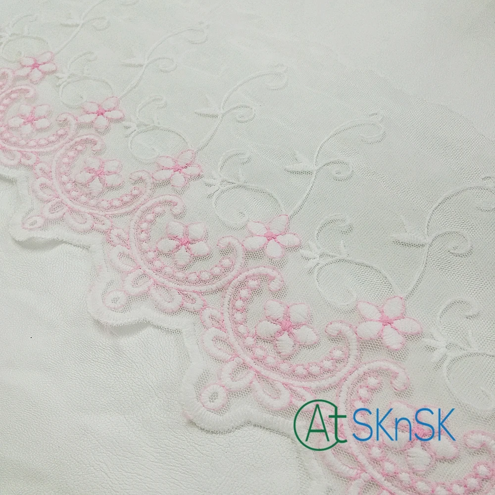 100yards/ lot Fashion lace for lady 17cm Width pink flower french fabric lace dress accessory embroidered lace ribbon
100yards/ lot Fashion lace for lady 17cm Width pink flower french fabric lace dress accessory embroidered lace ribbon